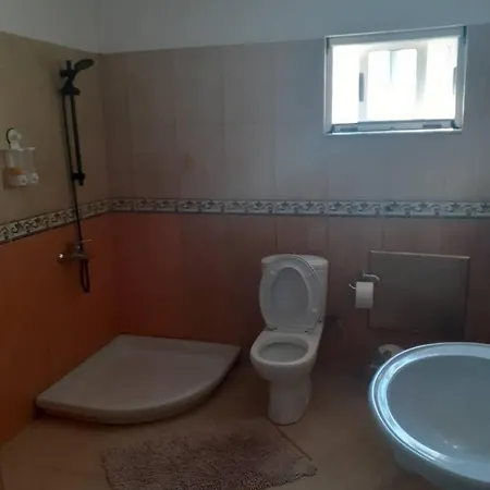 Krishen بيت ضيافة 3*