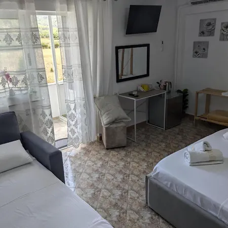 Krishen Maison d'hôtes Përmet
